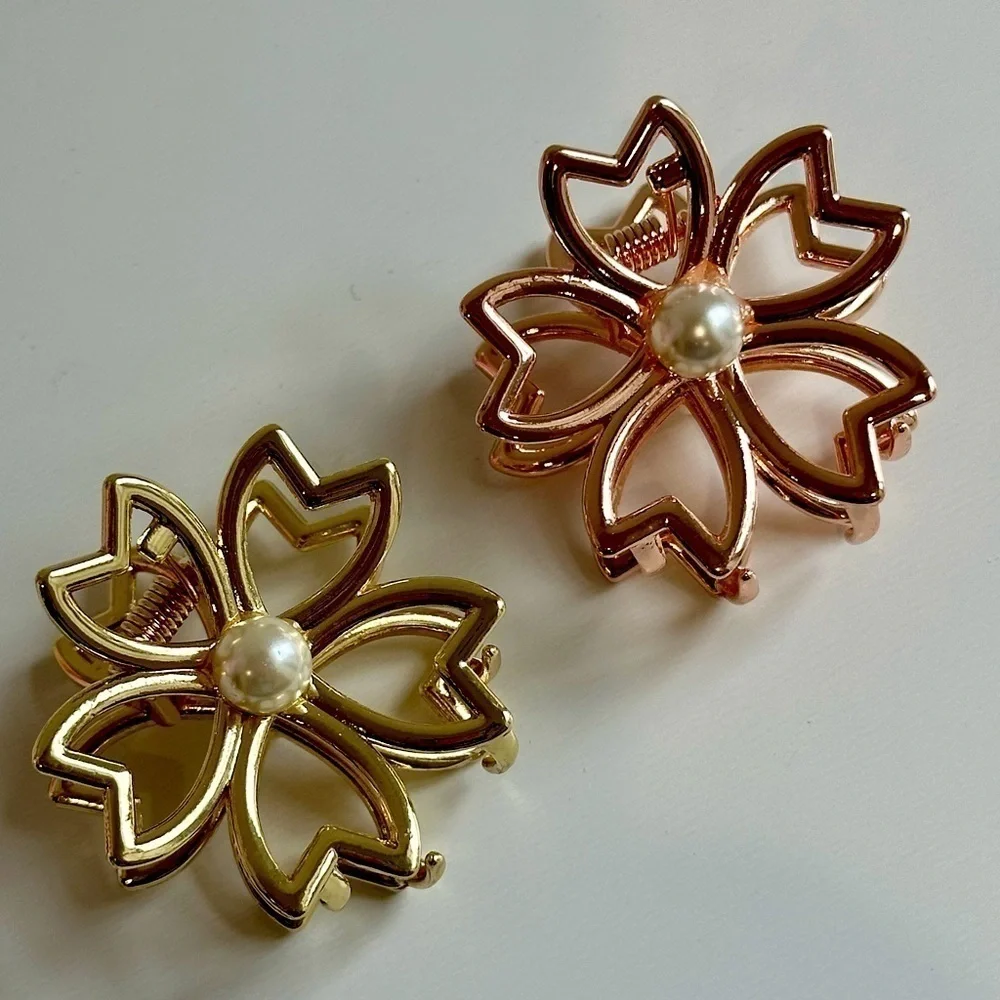 Flower Claw Hair Clips Metal Rose Gold Pearl Feminine Girly Coquette Elegant